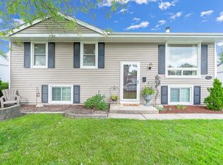 415 Garland Ave, Romeoville, IL 60446