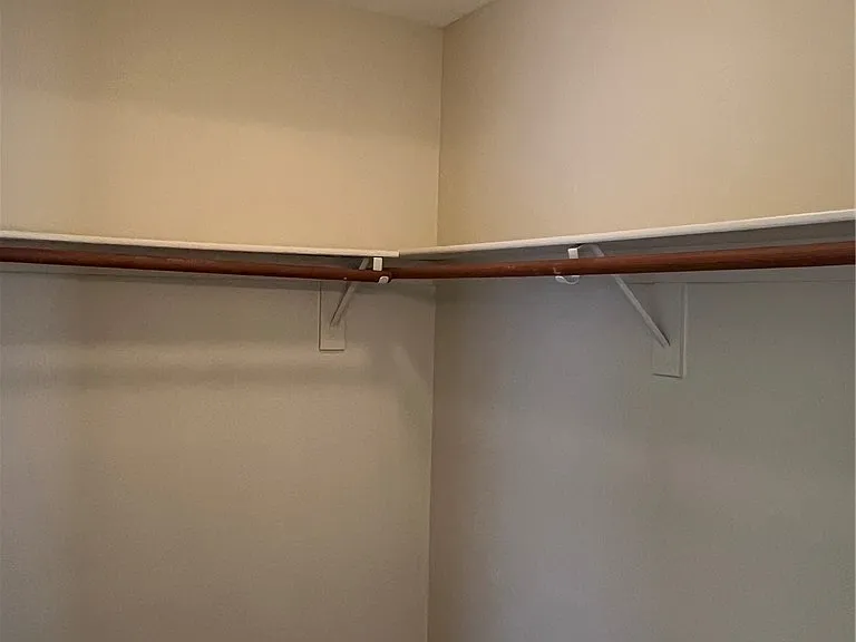 1316 Royal Creek Ct — Photo 13