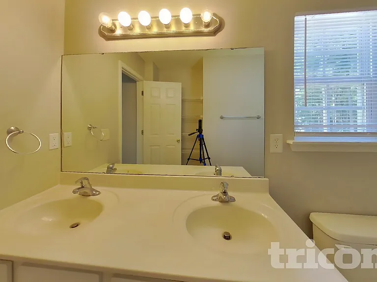 121 Rabon Springs Rd — Photo 7
