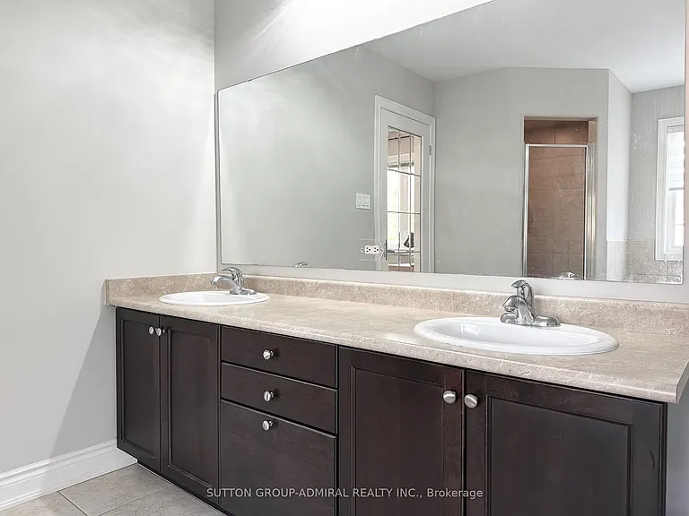 15 Roderick Ct — Photo 18