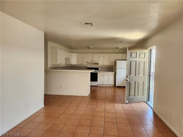 3437 E Cheyenne Ave APT D, North Las Vegas, NV 89030