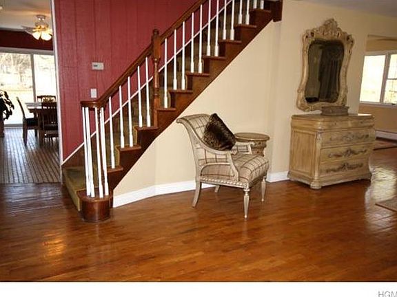 3rd image of 6 Fairmont Ter