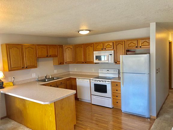 3rd image of 1652 Exchange St Unit 40