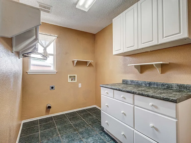 7708 Chandler Ct — Photo 19