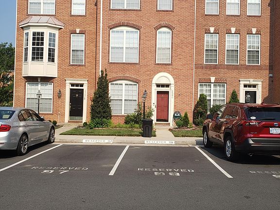 3rd image of 2390 Woodland Pond Ln