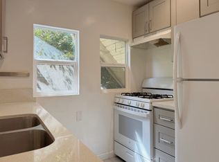 1827 Santa Ynez St #C, Los Angeles, CA 90026