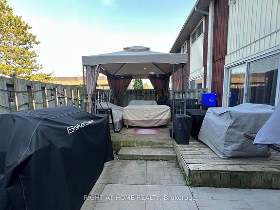 4th image of 135 Chalmers St S #81