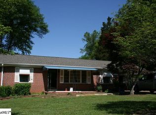 106 Aloha Dr, Greenville, SC 29611