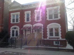 3221 W Walnut St #1, Chicago, IL 60624