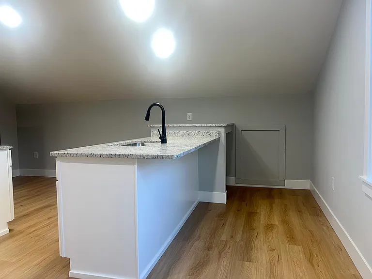 332 Daniel Webster Hwy #3 — Photo 9