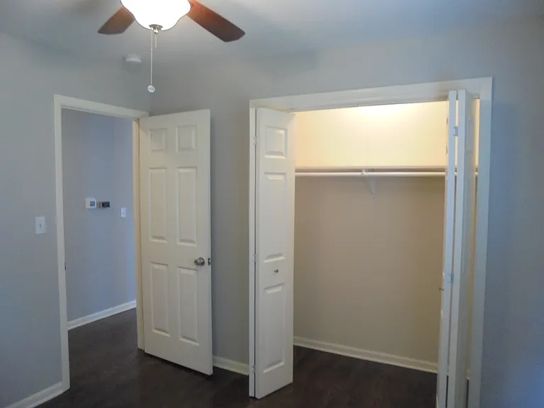 1130 Laurel Dr — Photo 6