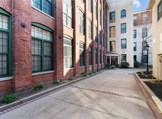 15 Higgins St APT 204, Smithfield, RI 02917