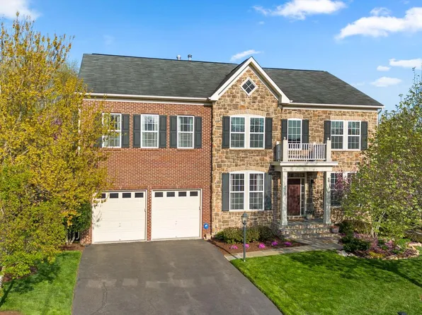 9323 Castle Hill Rd, Springfield, VA 22153