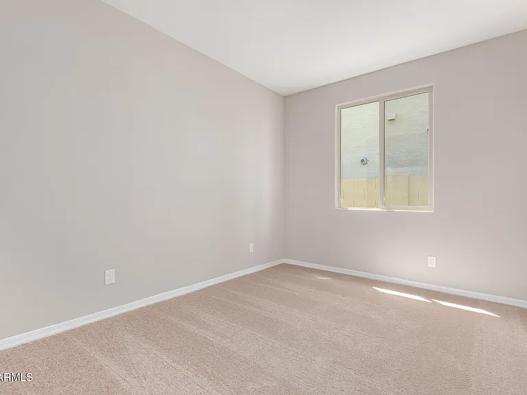 8804 W Marshall Ave — Photo 22