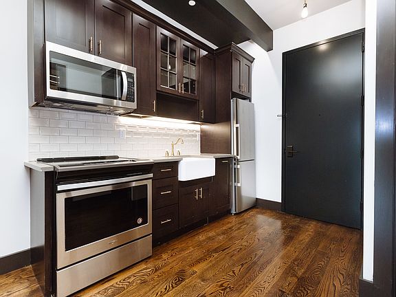 3rd image of 239 Hawthorne St #3S