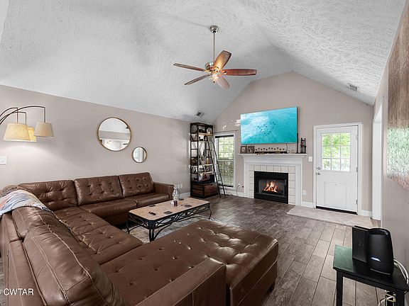 3rd image of 192 Cotton Ridge Dr
