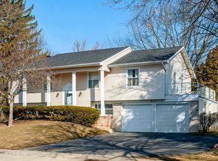 871 Essington Ln, Buffalo Grove, IL 60089