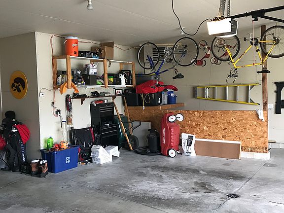 4th image of 2142 Dorset Dr