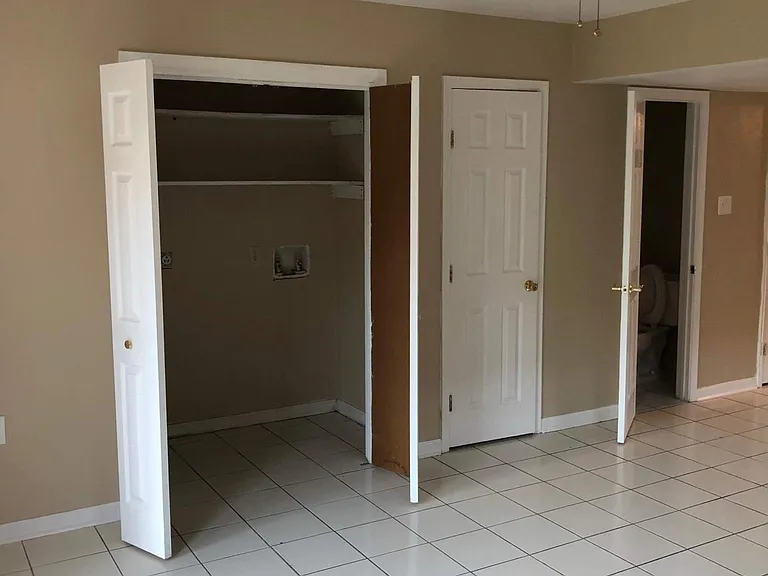 4624 Fairfield St #4624 — Photo 7