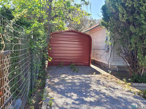 2nd image of 909 Escondida St