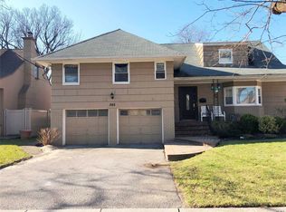 565 Sunset Dr, Woodmere, NY 11598
