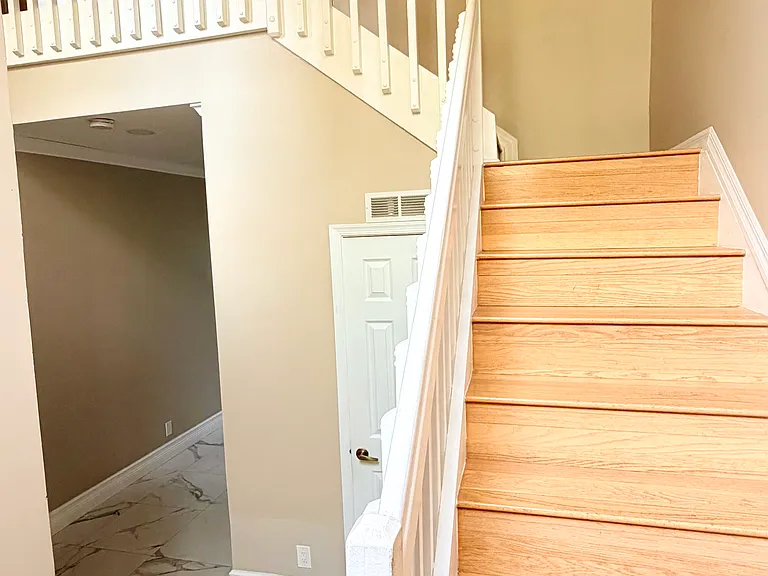 800 Stanton Dr — Photo 5