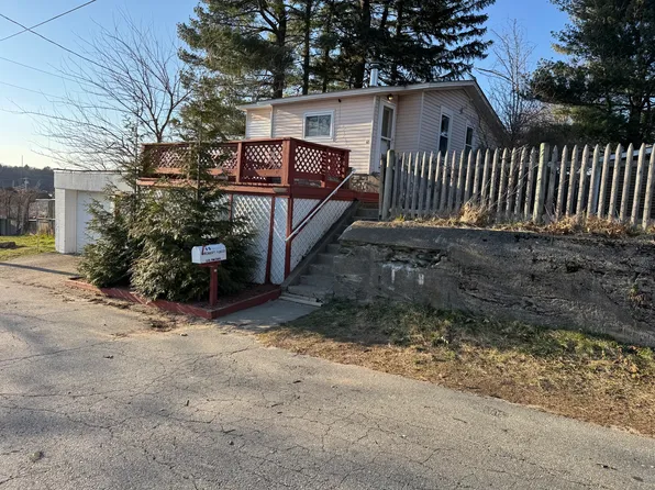 (undisclosed Address), Pawtucket, RI 02860