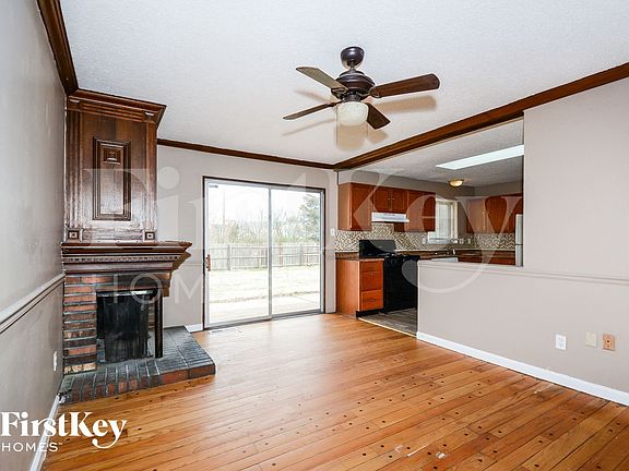 3rd image of 12864 Fox Haven Dr