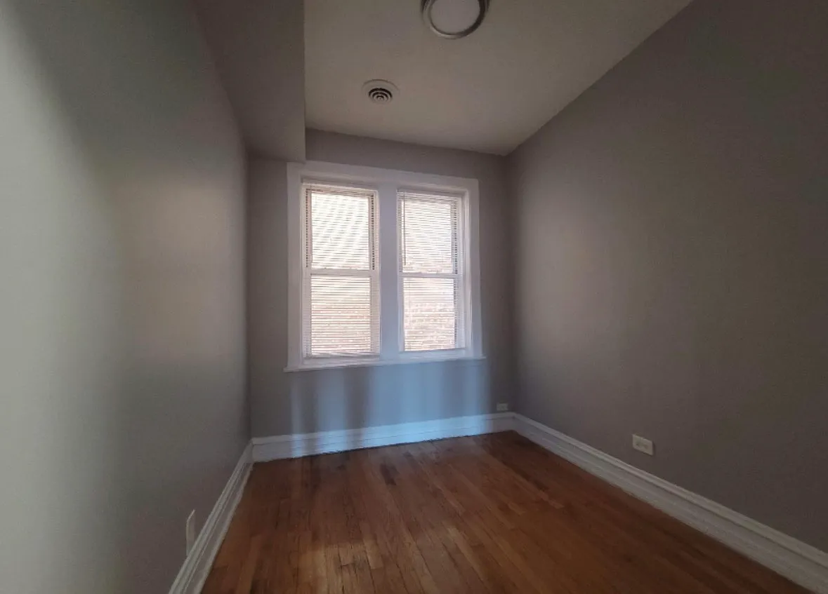 Building Photo - 3725 W Grand Ave #2S