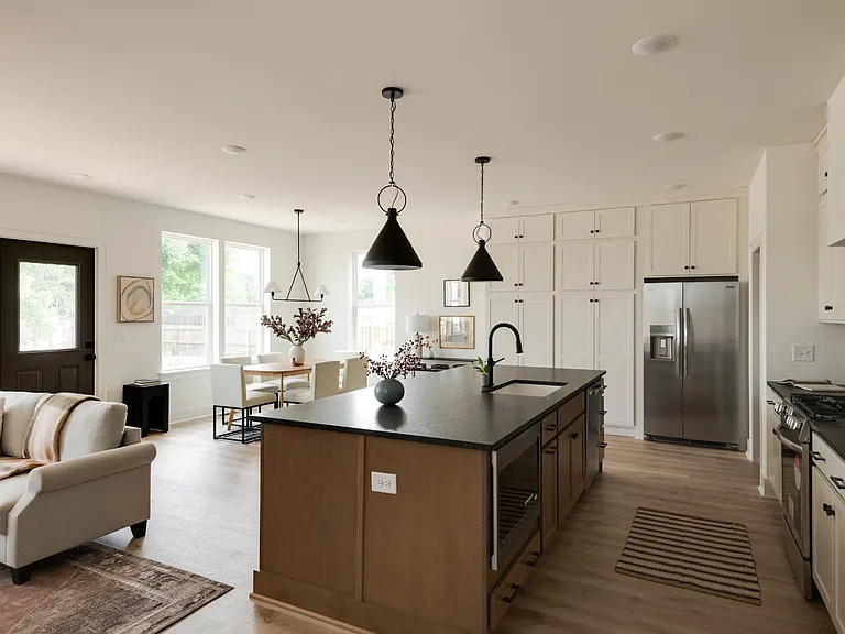 3802 Syfert Ln — Photo 9