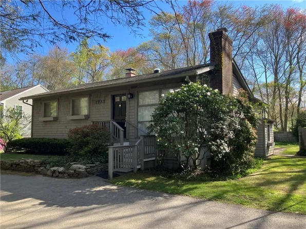 1735 Kingstown Rd, South Kingstown, RI 02879