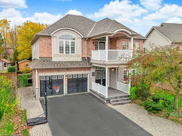 182 Doon Mills Dr, Kitchener, ON N2P 2S1