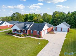 27924 J B Magnusson Dr, Toney, AL 35773