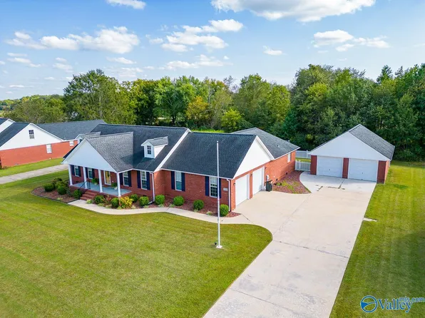 27924 J B Magnusson Dr, Toney, AL 35773