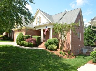 5640 Bennettwood Ct, Raleigh, NC 27612