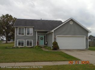 382 Brittany Ln, Mulliken, MI
