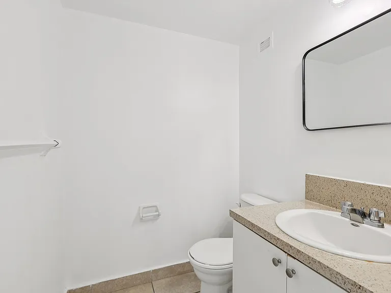 1 Bed 1.5 Bath Unit