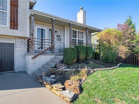 3rd image of 10314 N Kensington Ct