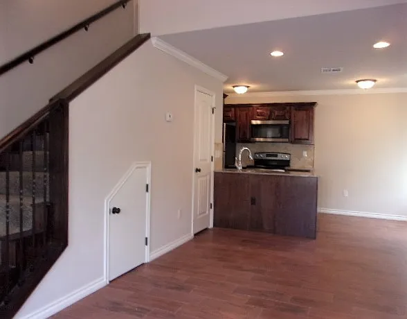 Creekside Condos/Townhomes — Photo 14