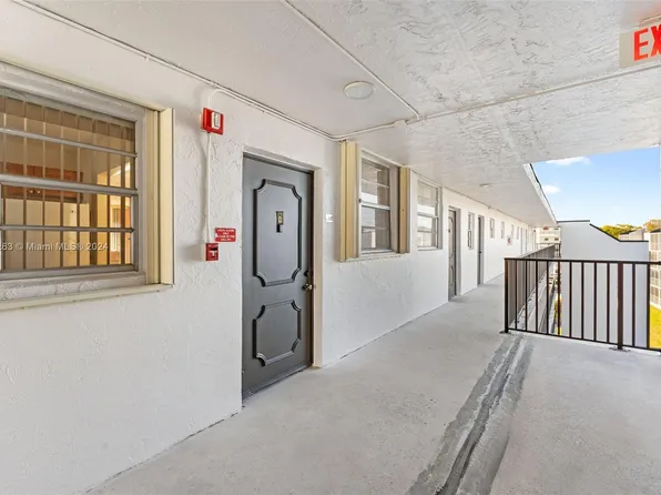 14150 SW 84th St APT 407I, Miami, FL 33183