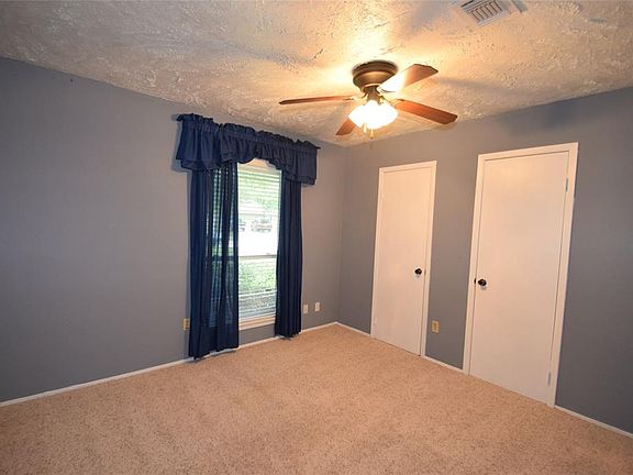 4th image of 5347 King Richard Dr