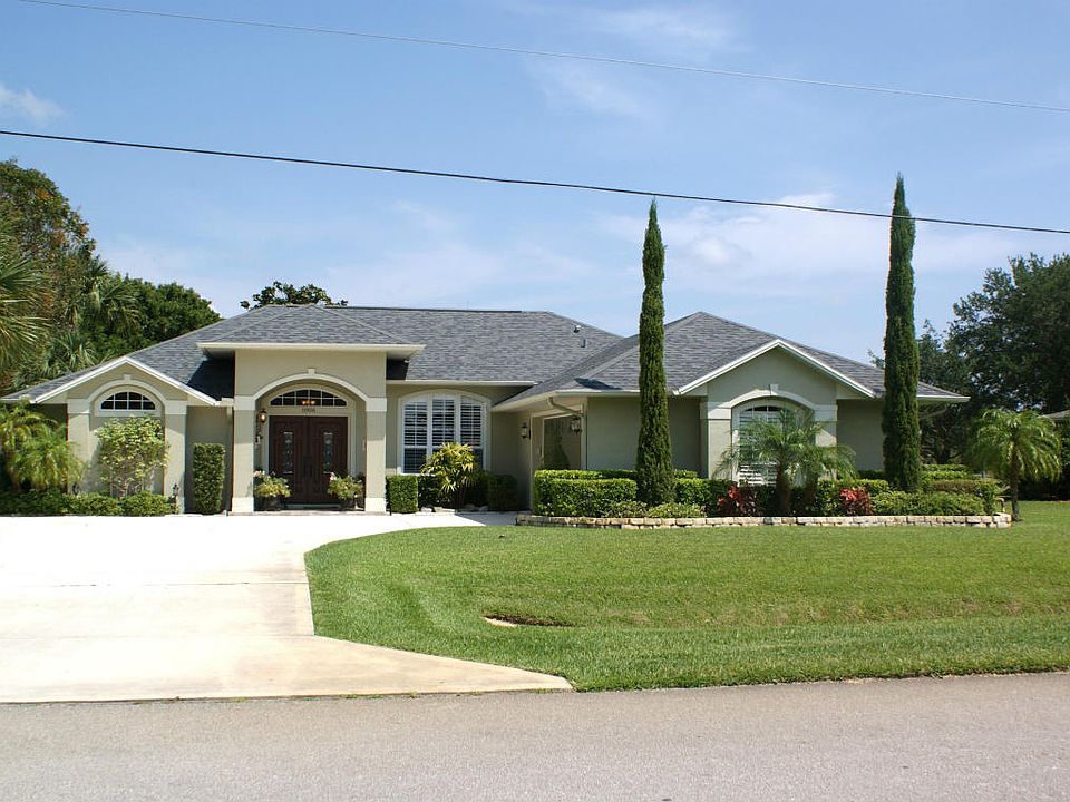Home For Sale In Holiday Pines