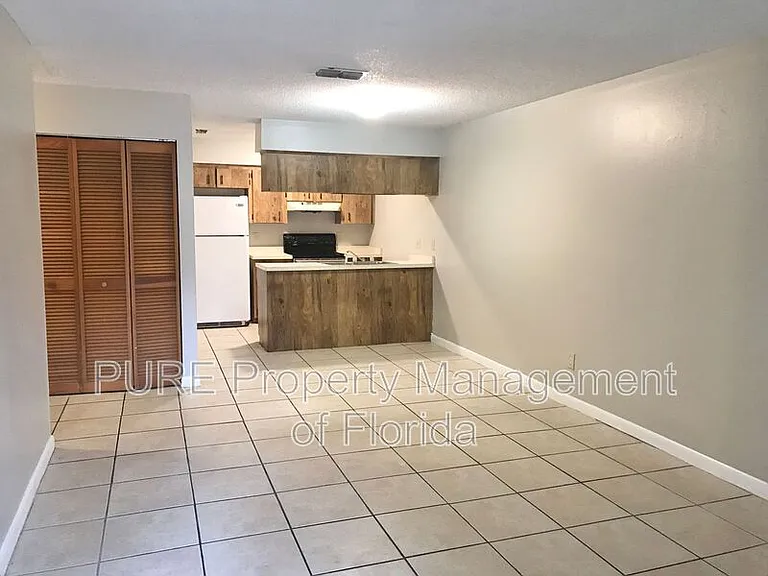 2985 SE 55th Ave #D — Photo 2