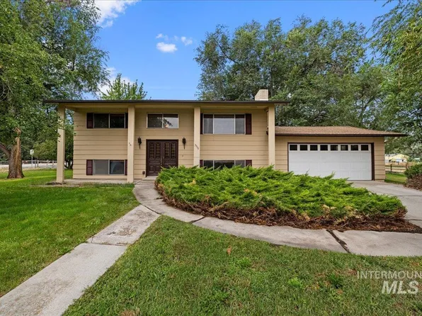 3975 S Maple Grove Rd, Boise, ID 83709