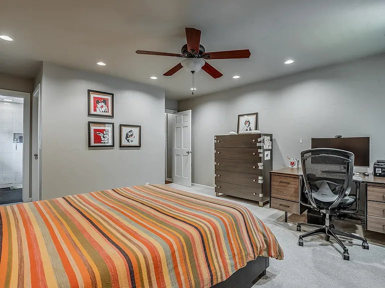 11105 Leaning Elm Rd — Photo 32