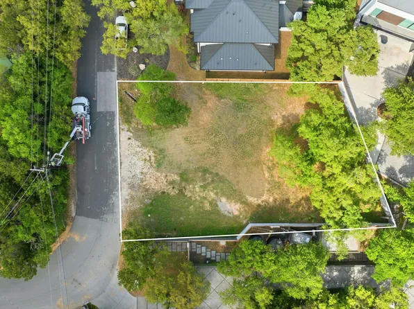 2 Allen Rd #A, Austin, TX 78746