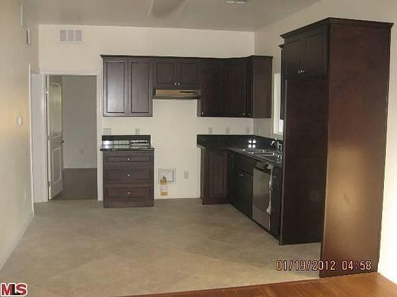 3rd image of 1125 E 102nd St