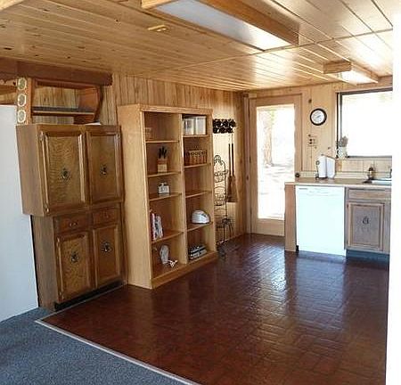 5th image of 689 Cove Dr #875