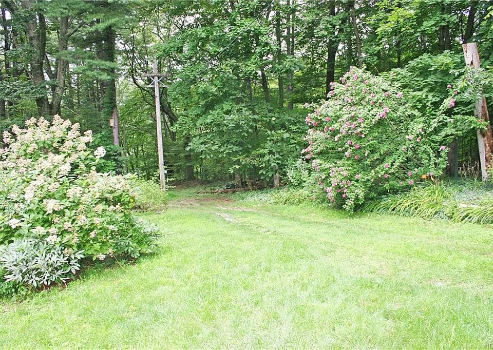 1st image of 24-30 Glazer Dr