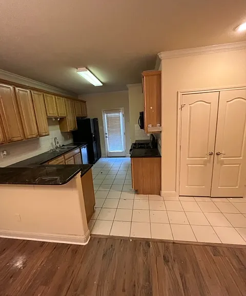 201 Seva Ct — Photo 2